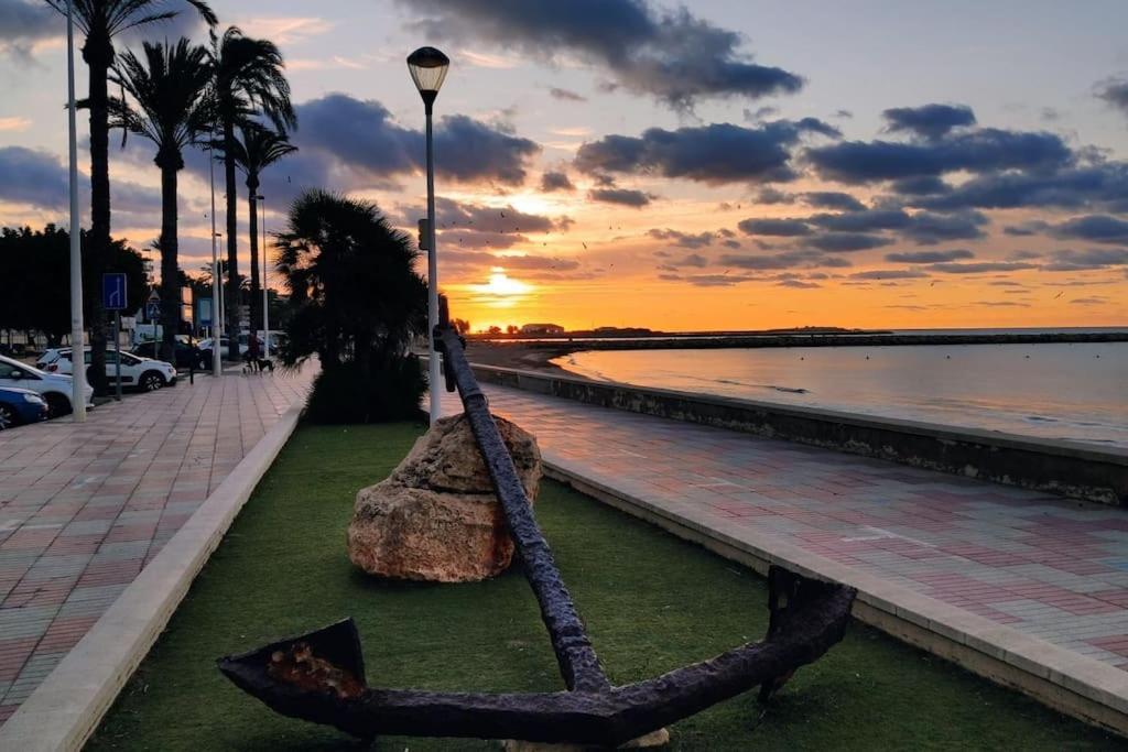 Santa Pola Con Tres Dormitorios Playa Levante Zewnętrze zdjęcie